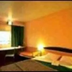 Ibis Paris Porte De 3*