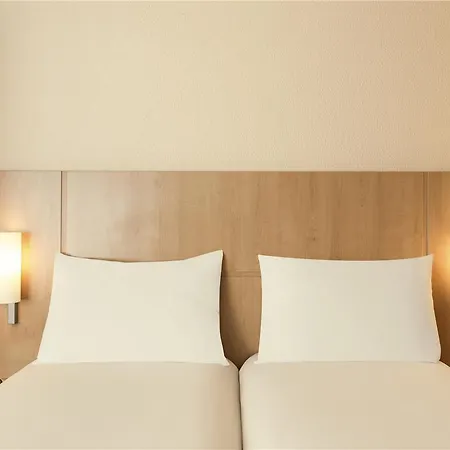 Ibis Paris Porte De 3* Bagnolet