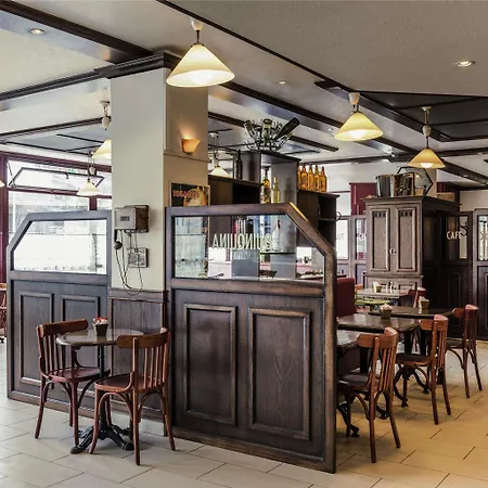 Hotel Ibis Paris Porte De 3*
