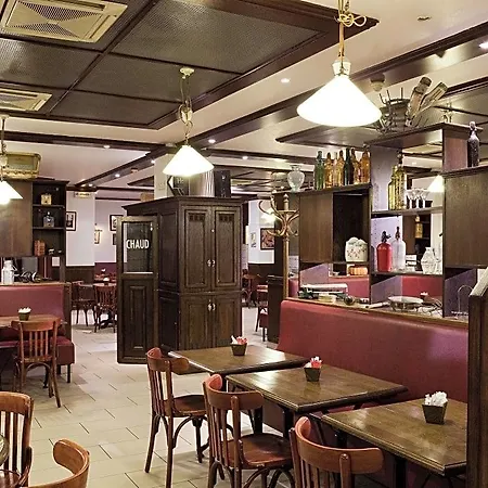 Ibis Paris Porte De 3*