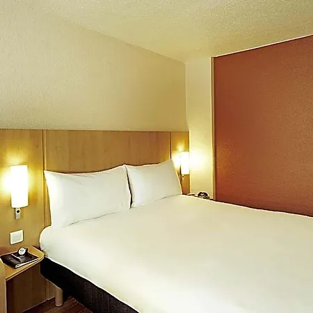 Ibis Paris Porte De Hotel 3*