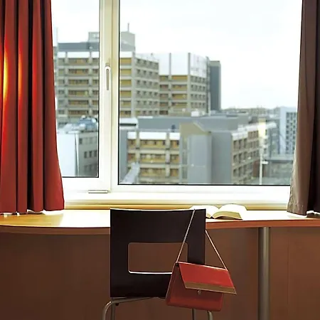 Hotel Ibis Paris Porte De 3*