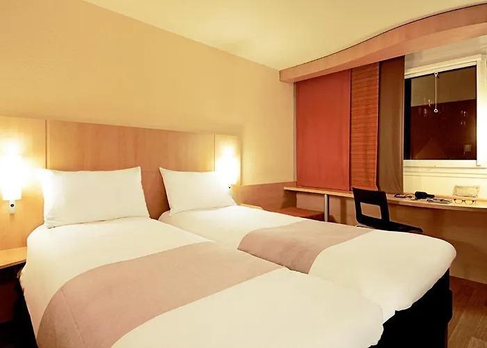 Ibis Paris Porte De 3* Bagnolet