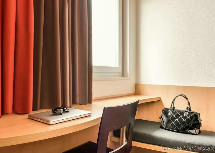 Hotel Ibis Paris Porte De Bagnolet