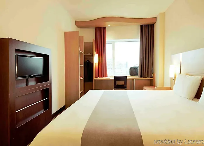 Ibis Paris Porte De 3* Bagnolet